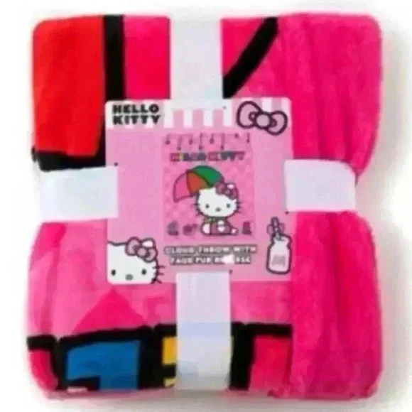 🚫SOLD🚫 Hello Kitty Faux Fur Throw - Picture 6 of 8